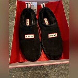 NWT Women’s Black Hunter Madison Insulated Water resistant Slides Size 9